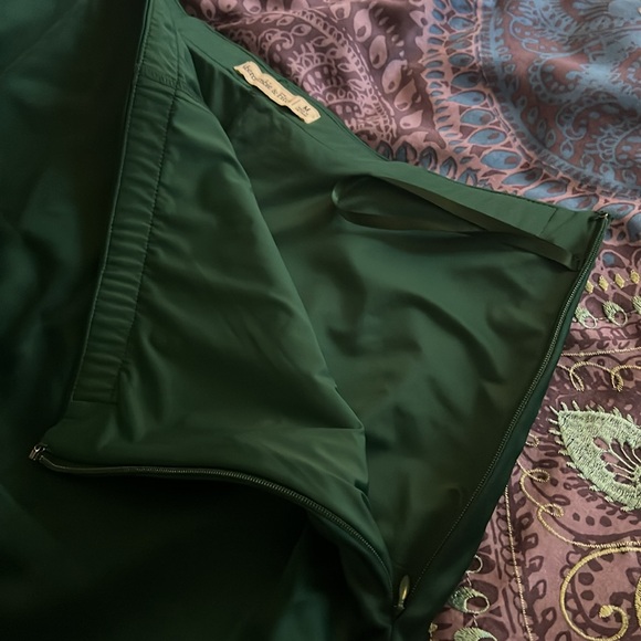 Abercrombie Satin Sculpt Mini Skirt in Dark Green - Picture 10 of 11